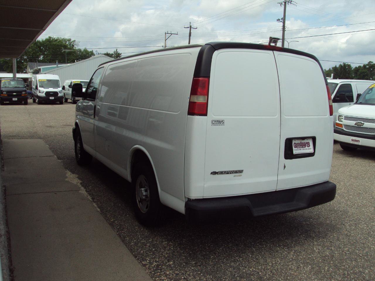 Used 2007 Chevrolet Express 1500 AWD image 5