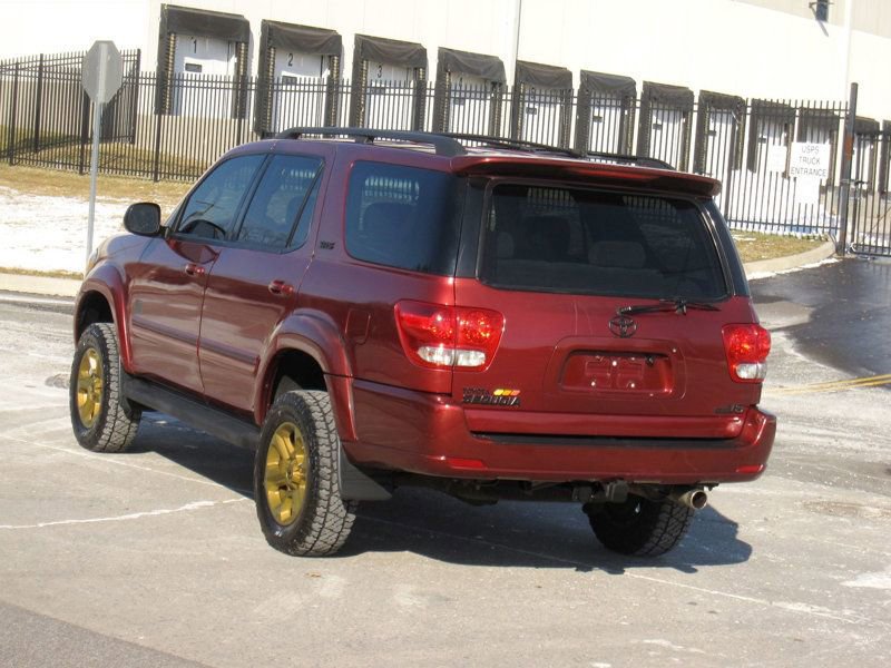 Used 2006 Toyota Sequoia SR5 RWD image 13