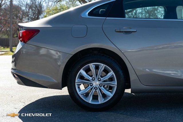 Used 2023 Chevrolet Malibu LT image 5