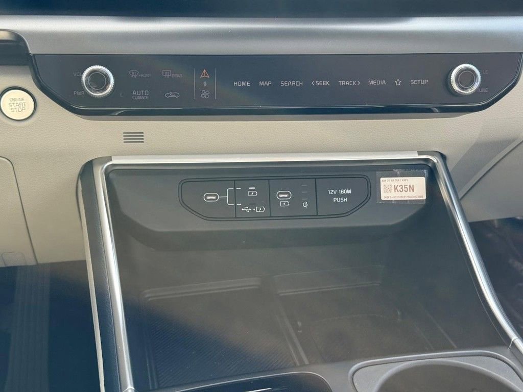 New 2026 Kia Carnival SX w/ SX Dark Edition Package image 15