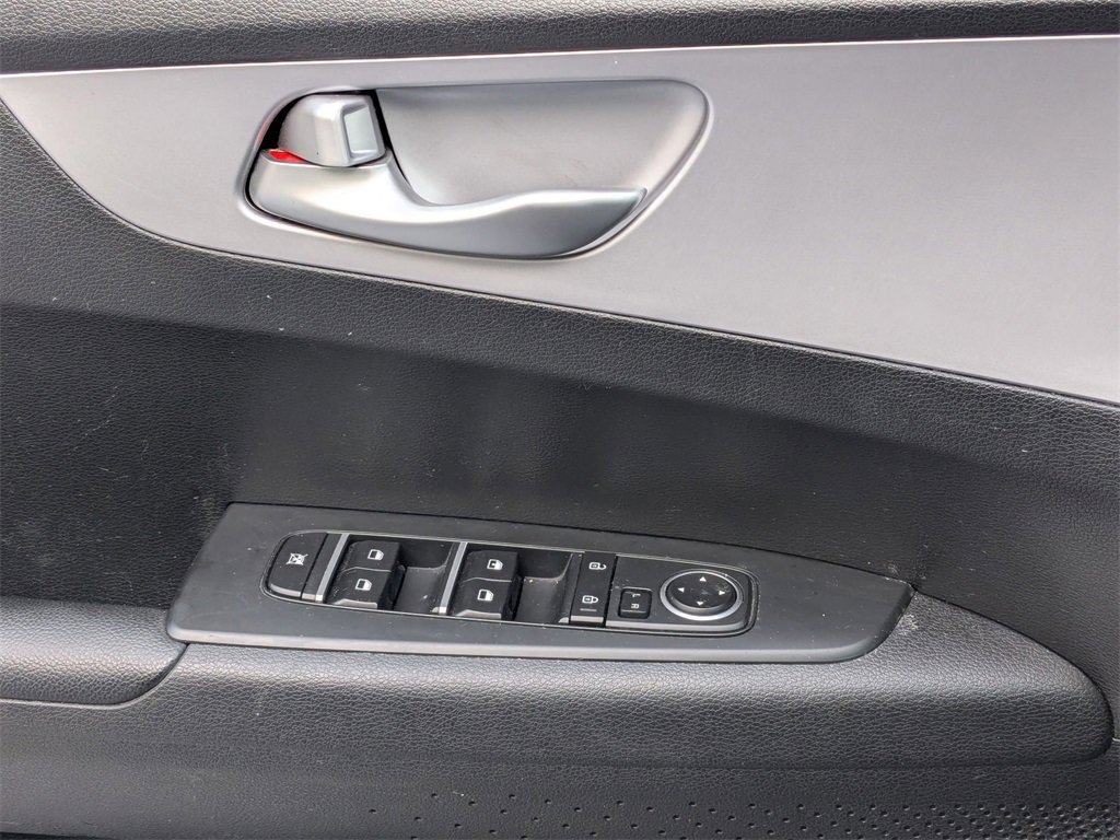 Used 2024 Kia Forte LXS image 14