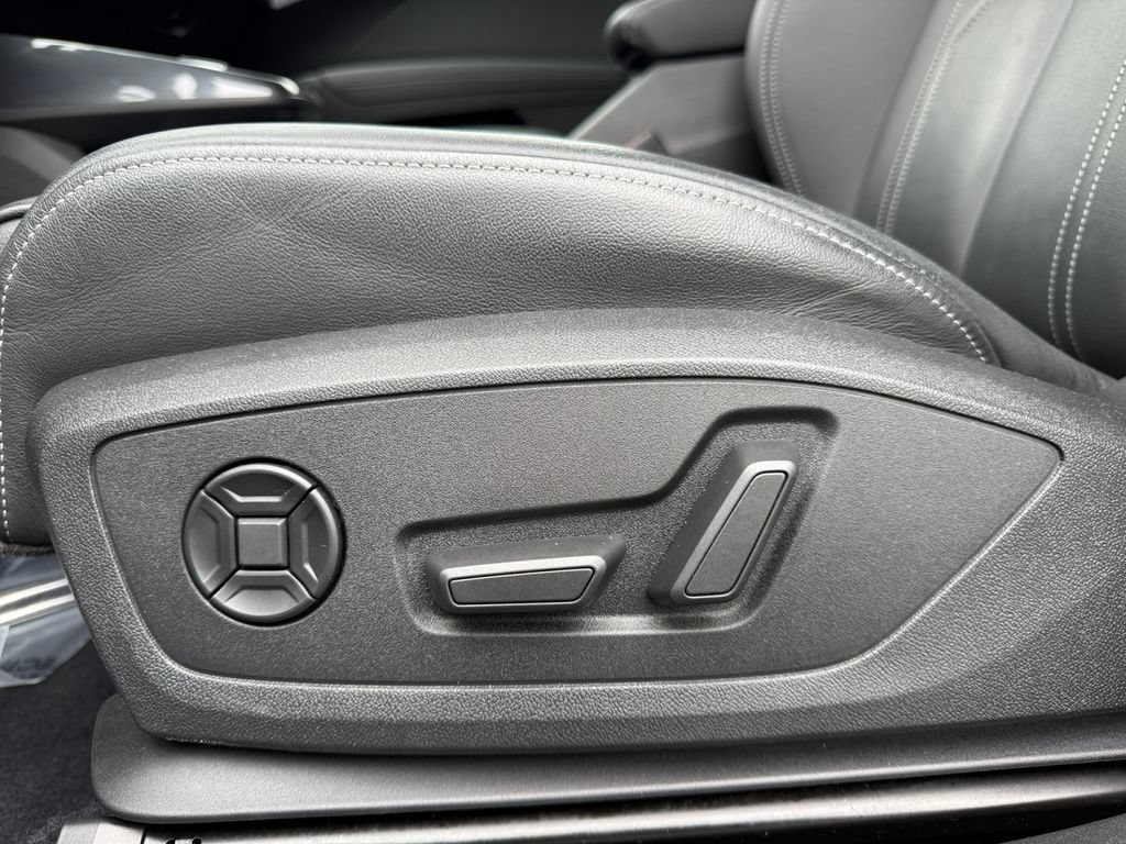 Used 2023 Audi Q4 e-tron Premium Plus w/ Premium Plus AWD/4WD image 10