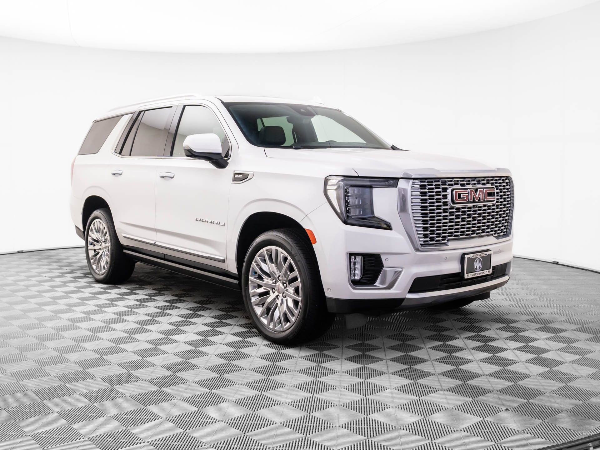 Used 2023 GMC Yukon Denali w/ Denali Reserve Package image 8