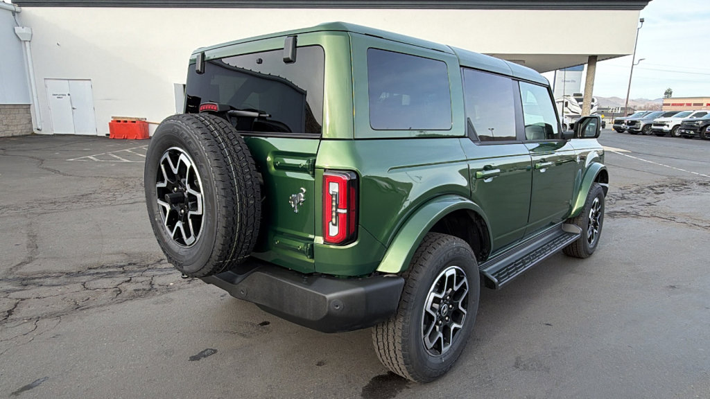 New 2025 Ford Bronco Outer Banks image 3