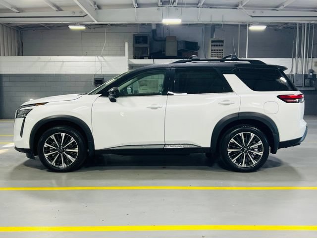 New 2026 Nissan Pathfinder Platinum FWD image 17