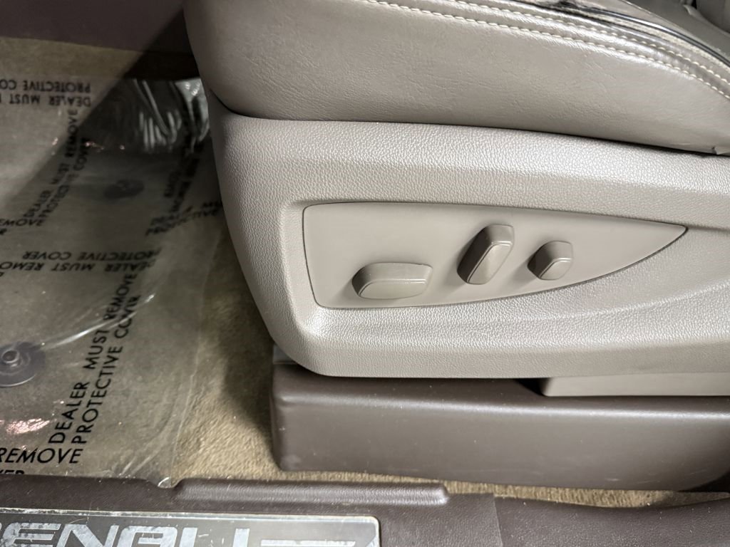 Used 2018 GMC Yukon XL Denali w/ Denali Ultimate Package image 10