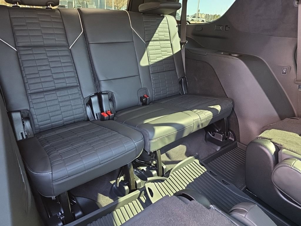 Certified 2026 Cadillac Escalade V w/ LPO, ONYX Package image 27