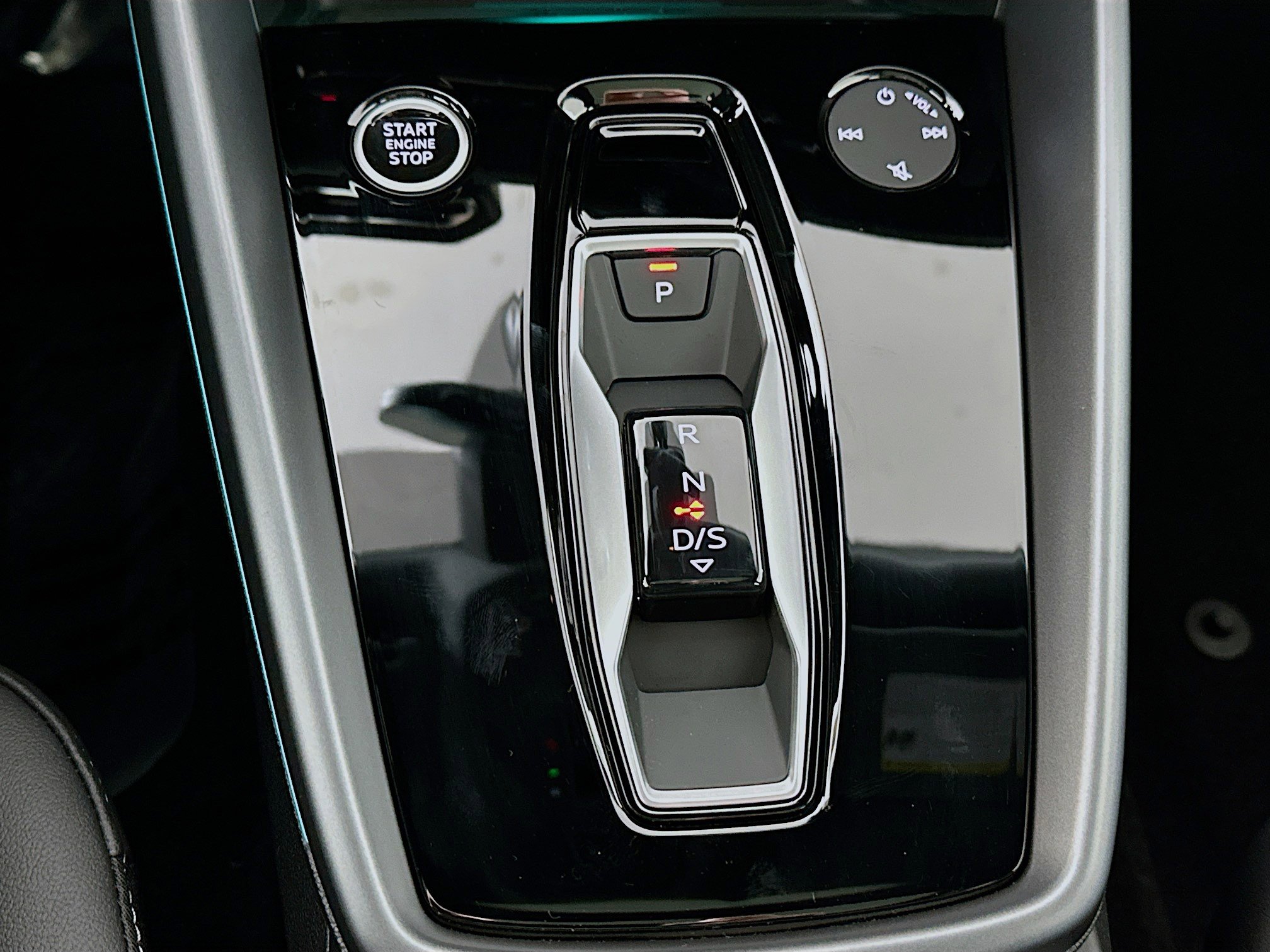 Used 2025 Audi A3 2.0T Premium Plus w/ Premium Plus Package image 16