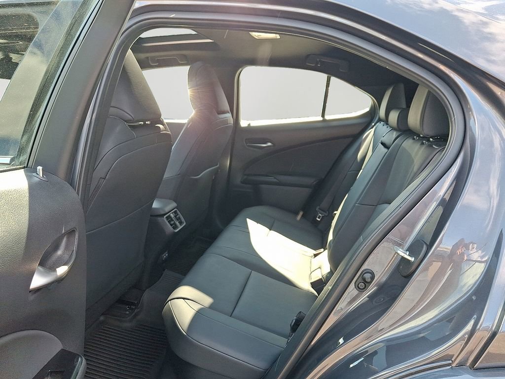 Used 2023 Lexus UX 250h AWD w/ Accessory Package (Z2) image 8