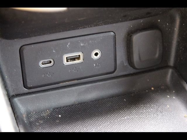 Used 2022 GMC Terrain SLE w/ Driver Convenience Package FWD image 39