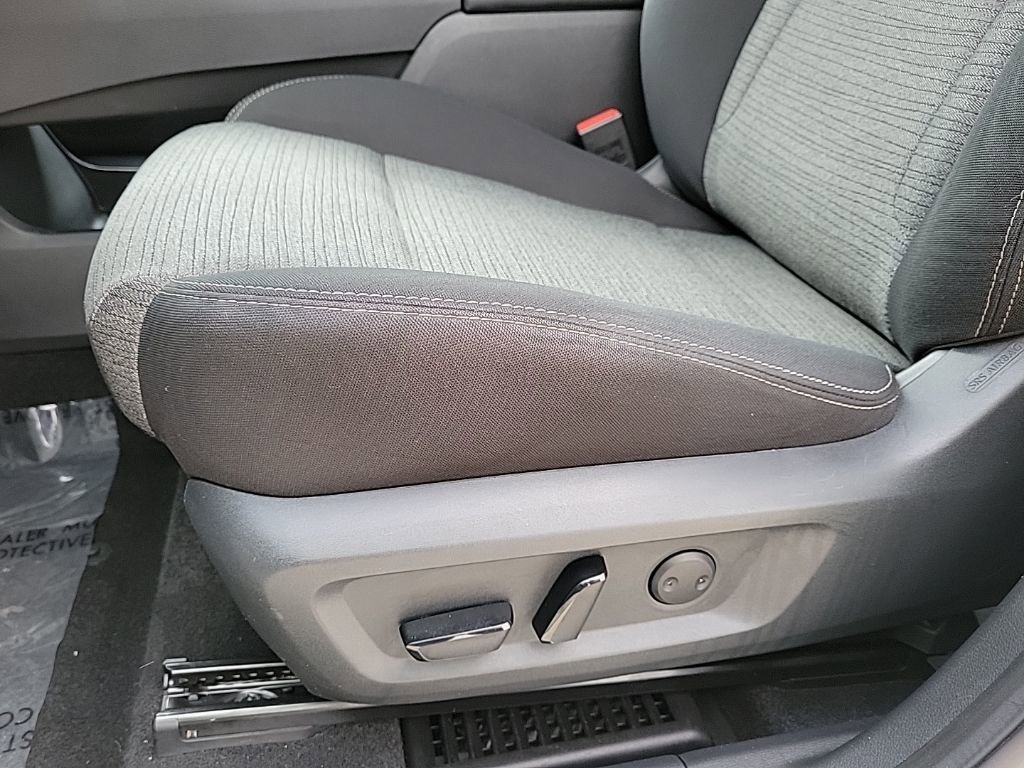 Certified 2022 Nissan Rogue SV image 21