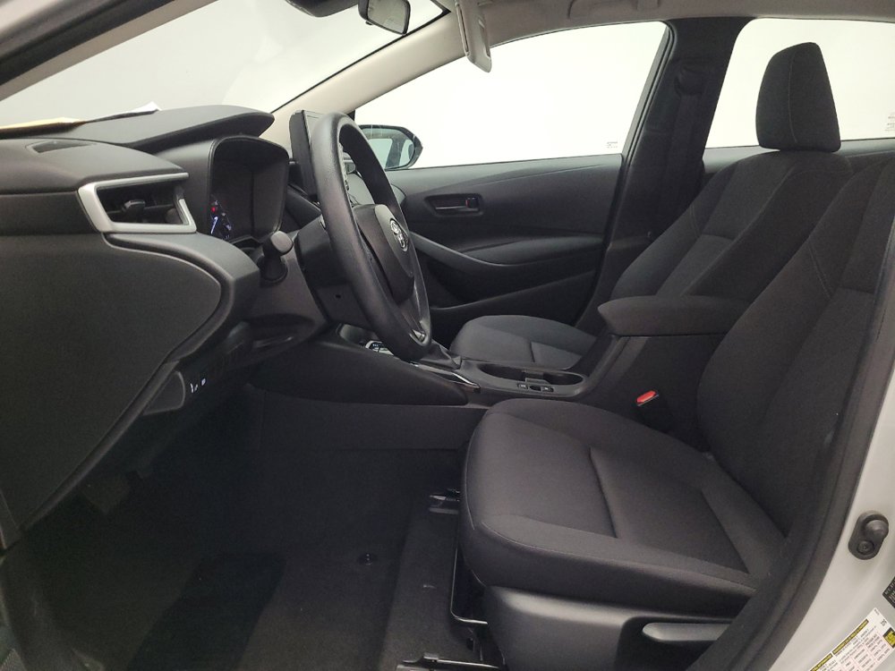 Used 2025 Toyota Corolla LE FWD image 17