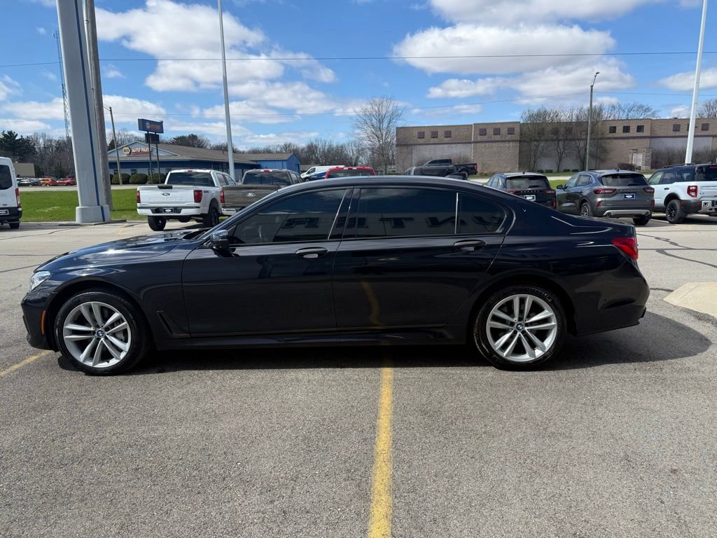 Used 2017 BMW 750i xDrive image 38