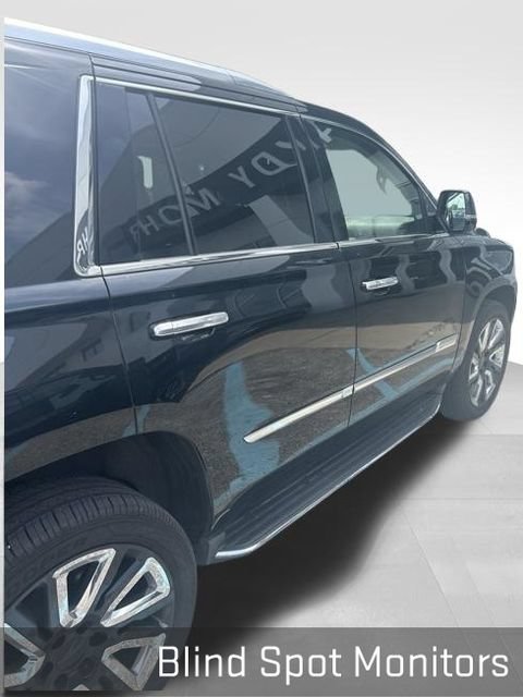 Used 2016 Cadillac Escalade Luxury AWD/4WD image 6