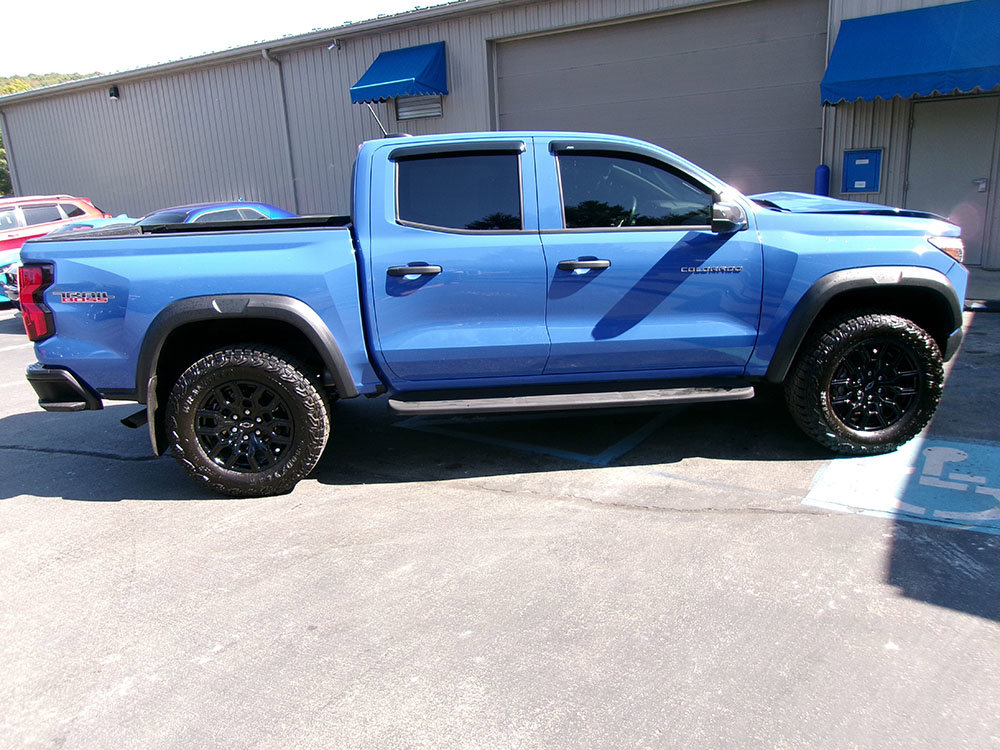 Used 2025 Chevrolet Colorado Trail Boss image 4