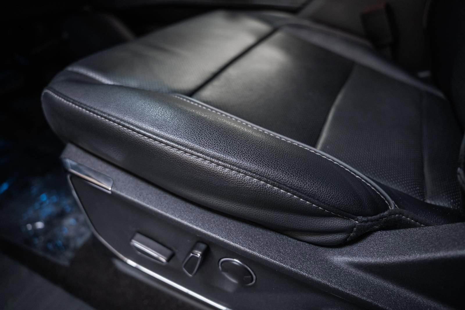 Certified 2022 Ford F150 Lariat w/ Equipment Group 502A High image 42