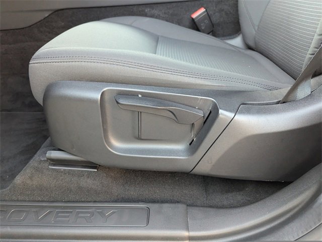 Used 2020 Land Rover Discovery Sport image 12