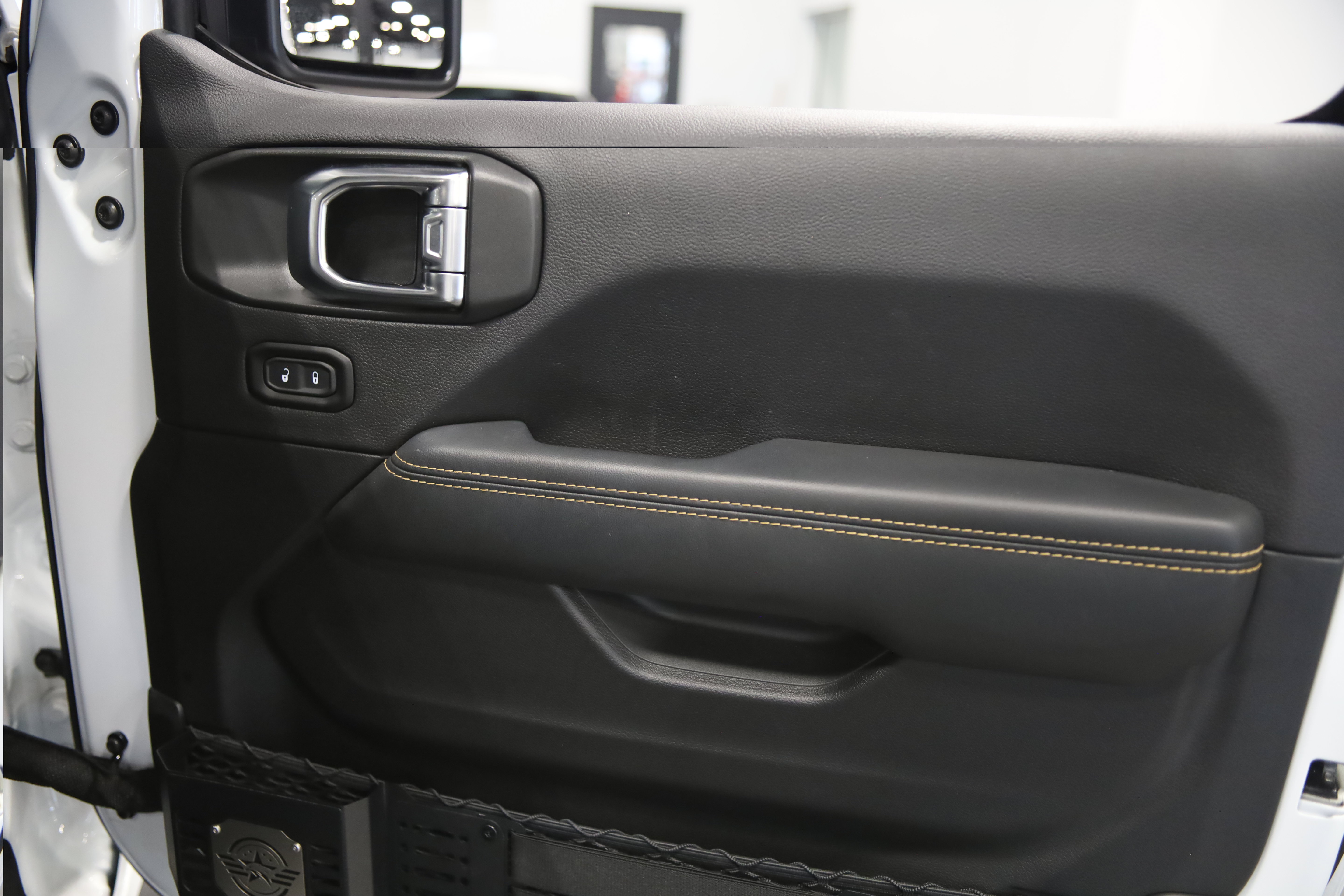Used 2025 Jeep Gladiator Sport AWD/4WD image 40