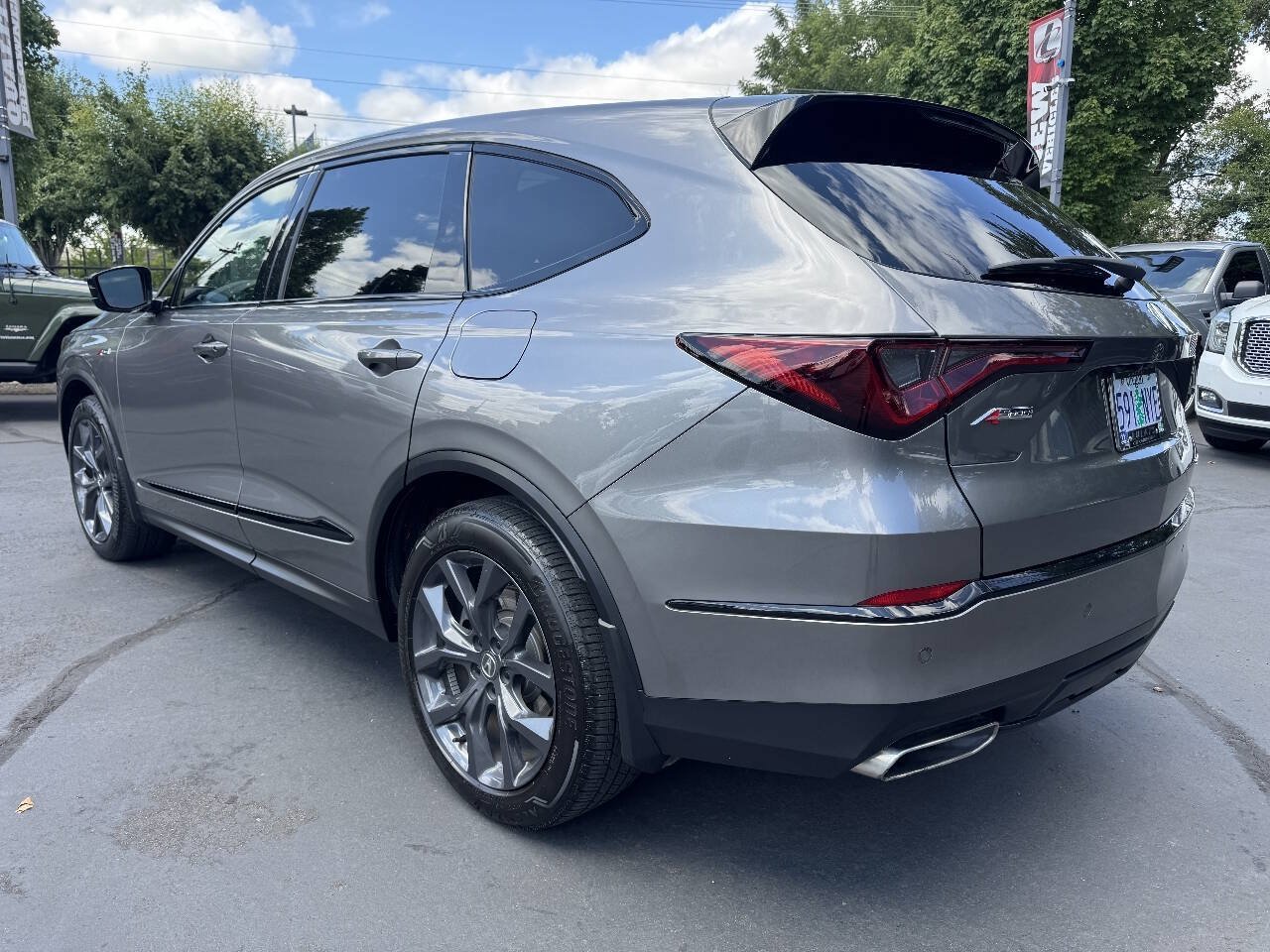 Used 2023 Acura MDX A-Spec AWD/4WD image 4
