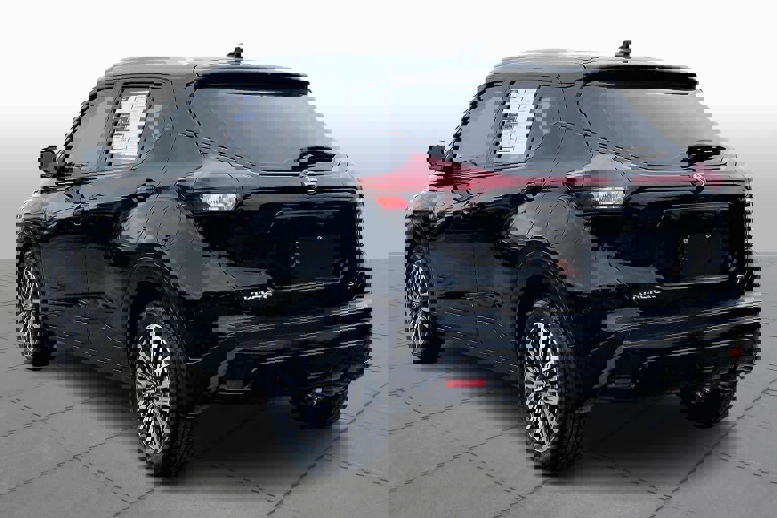 Used 2023 Nissan Kicks SV image 11