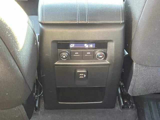 Used 2023 Chevrolet Traverse LT w/ Midnight/Sport Edition image 14