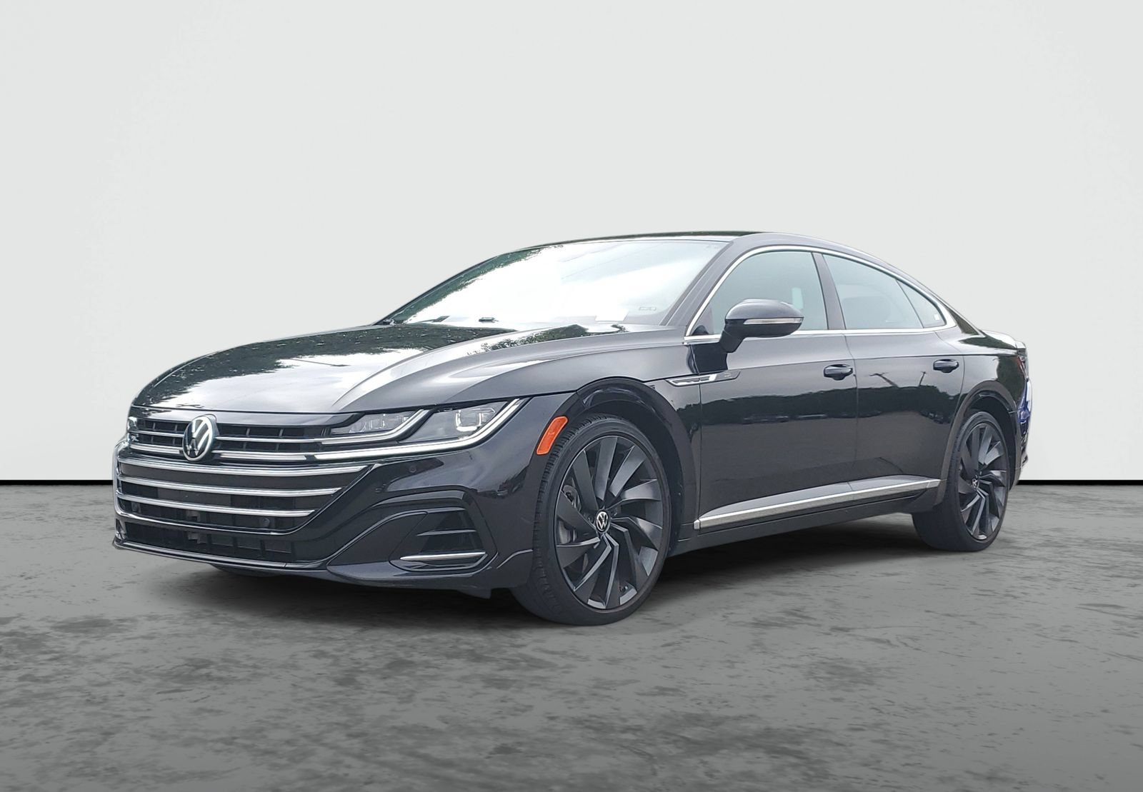 Used 2023 Volkswagen Arteon SEL AWD/4WD image 2