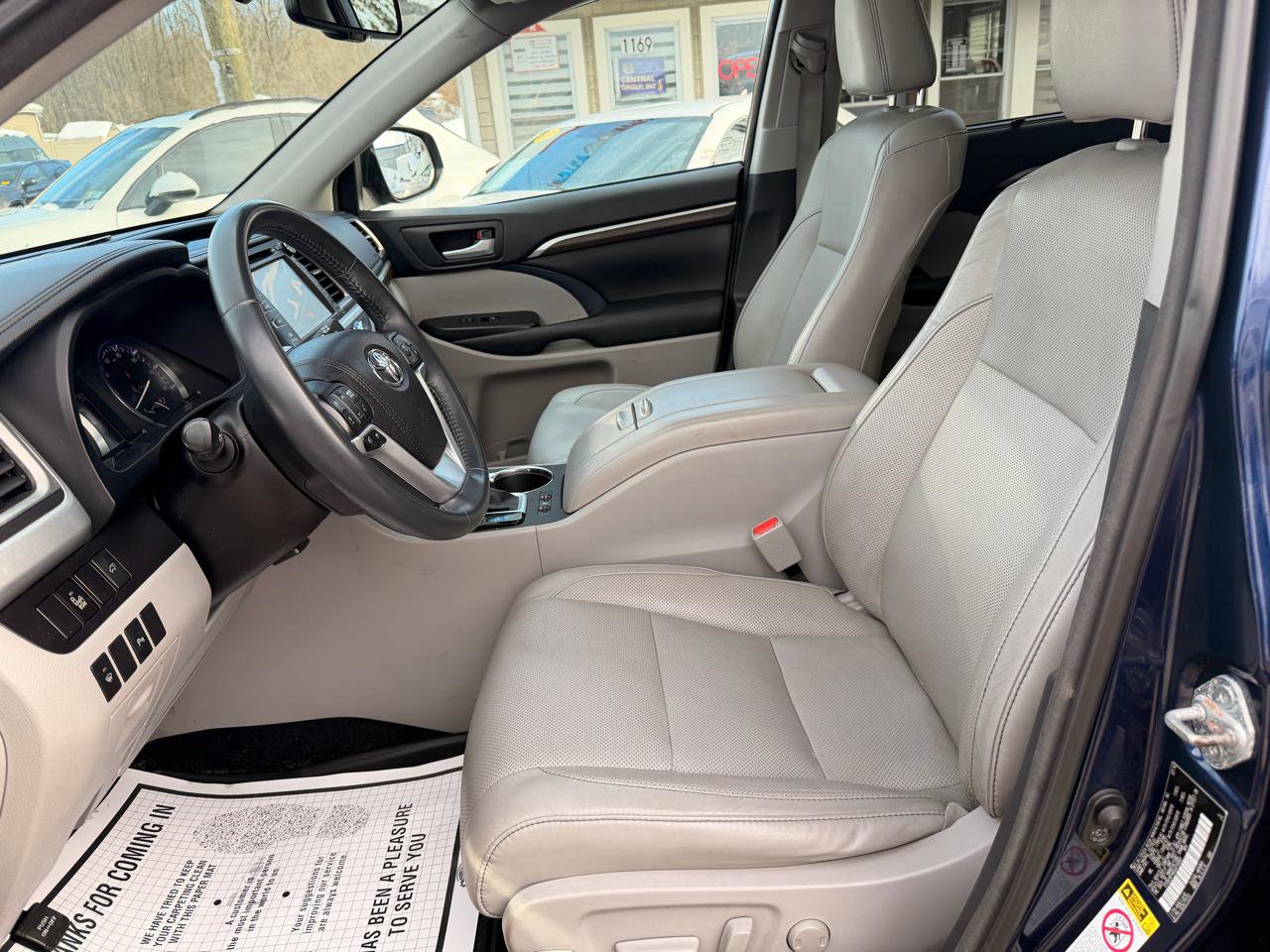 Used 2016 Toyota Highlander Limited Platinum image 23