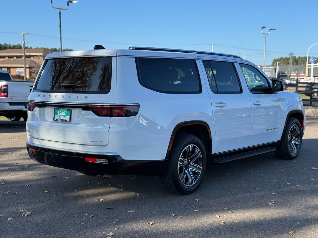 Used 2024 Jeep Wagoneer L Series II w/ Flexible Seating Group image 9