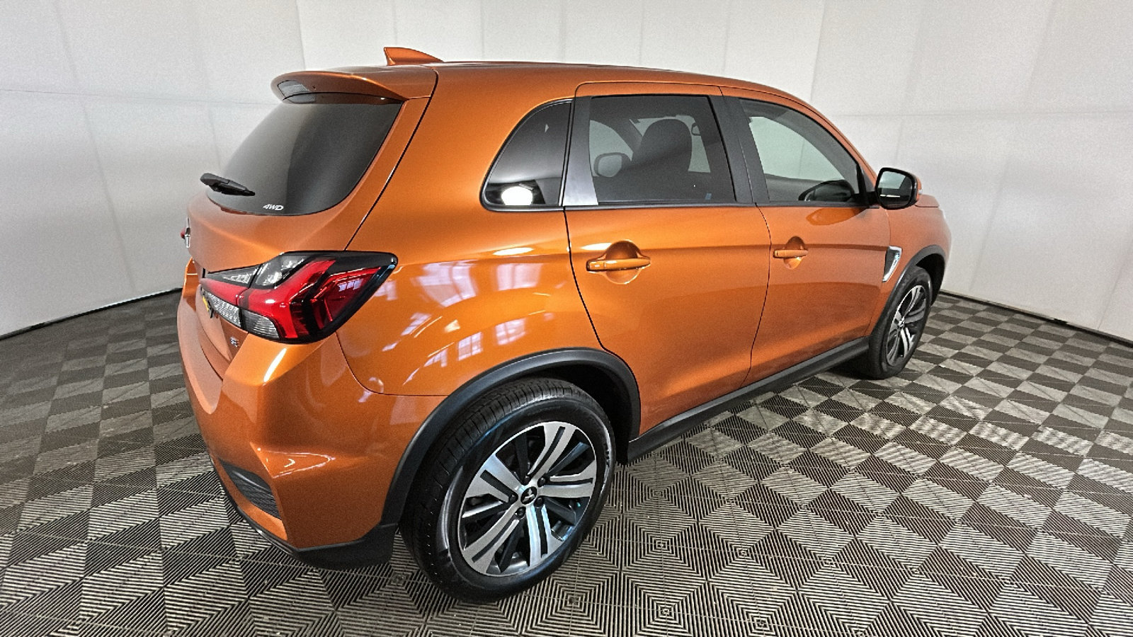 Used 2025 Mitsubishi Outlander Sport SE AWD/4WD image 2