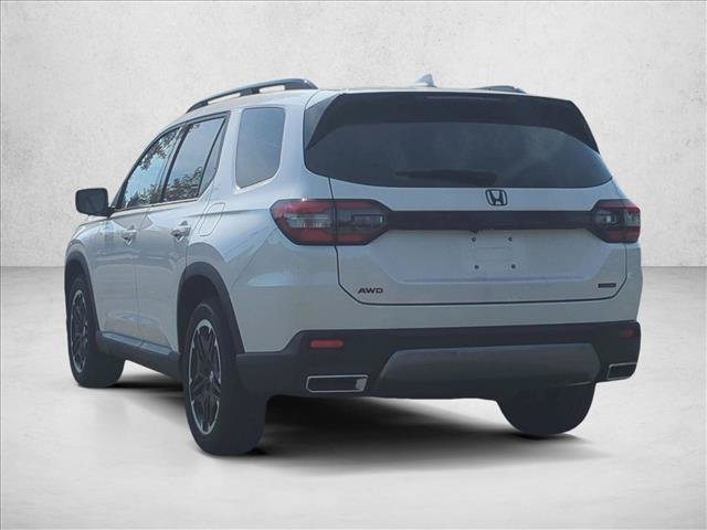 Used 2026 Honda Pilot Touring image 7