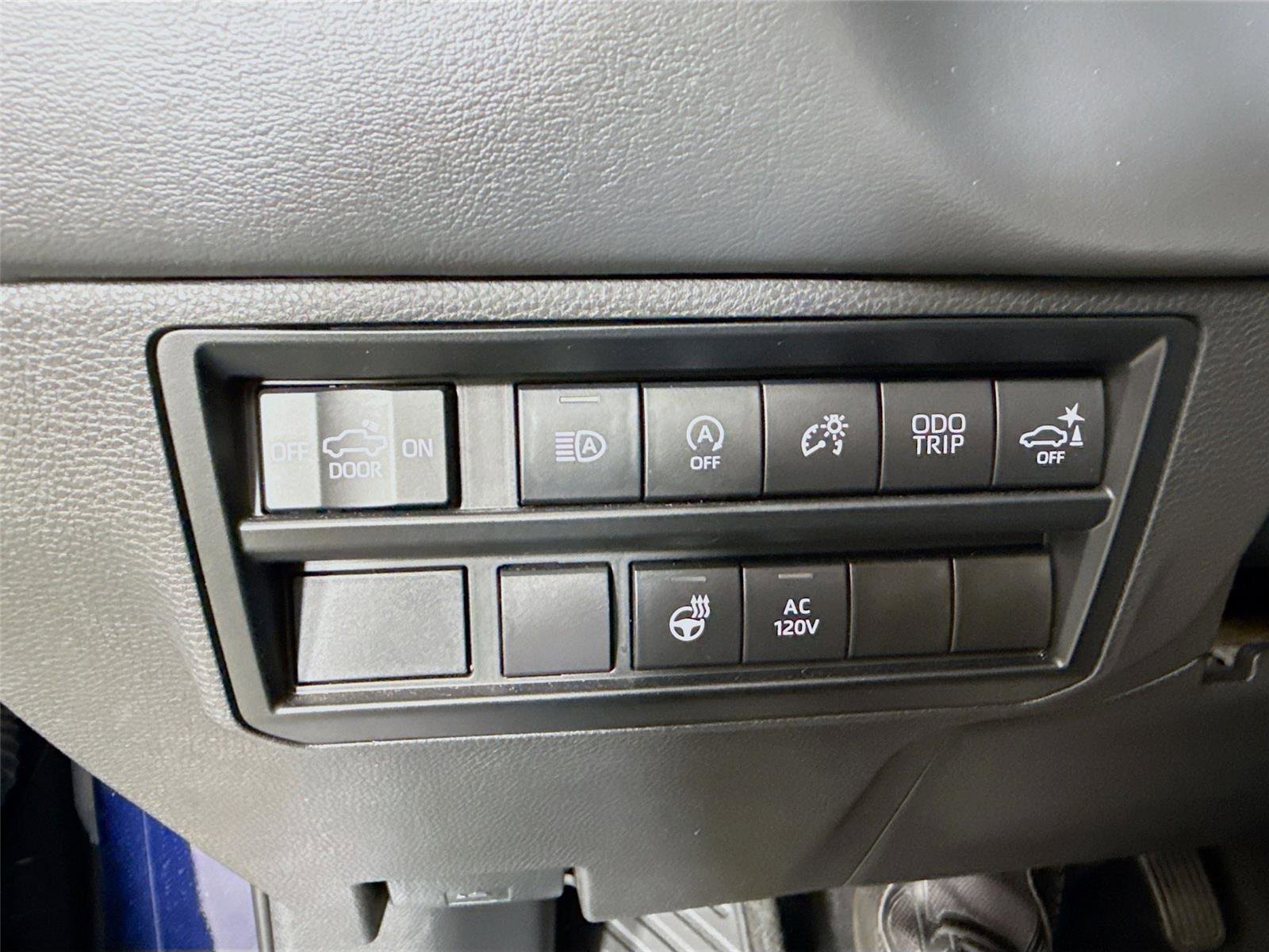 Used 2023 Toyota Tundra Platinum AWD/4WD image 6