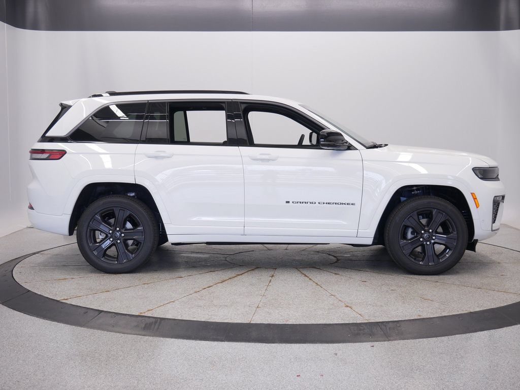 New 2027 Jeep Grand Cherokee Limited AWD/4WD image 8