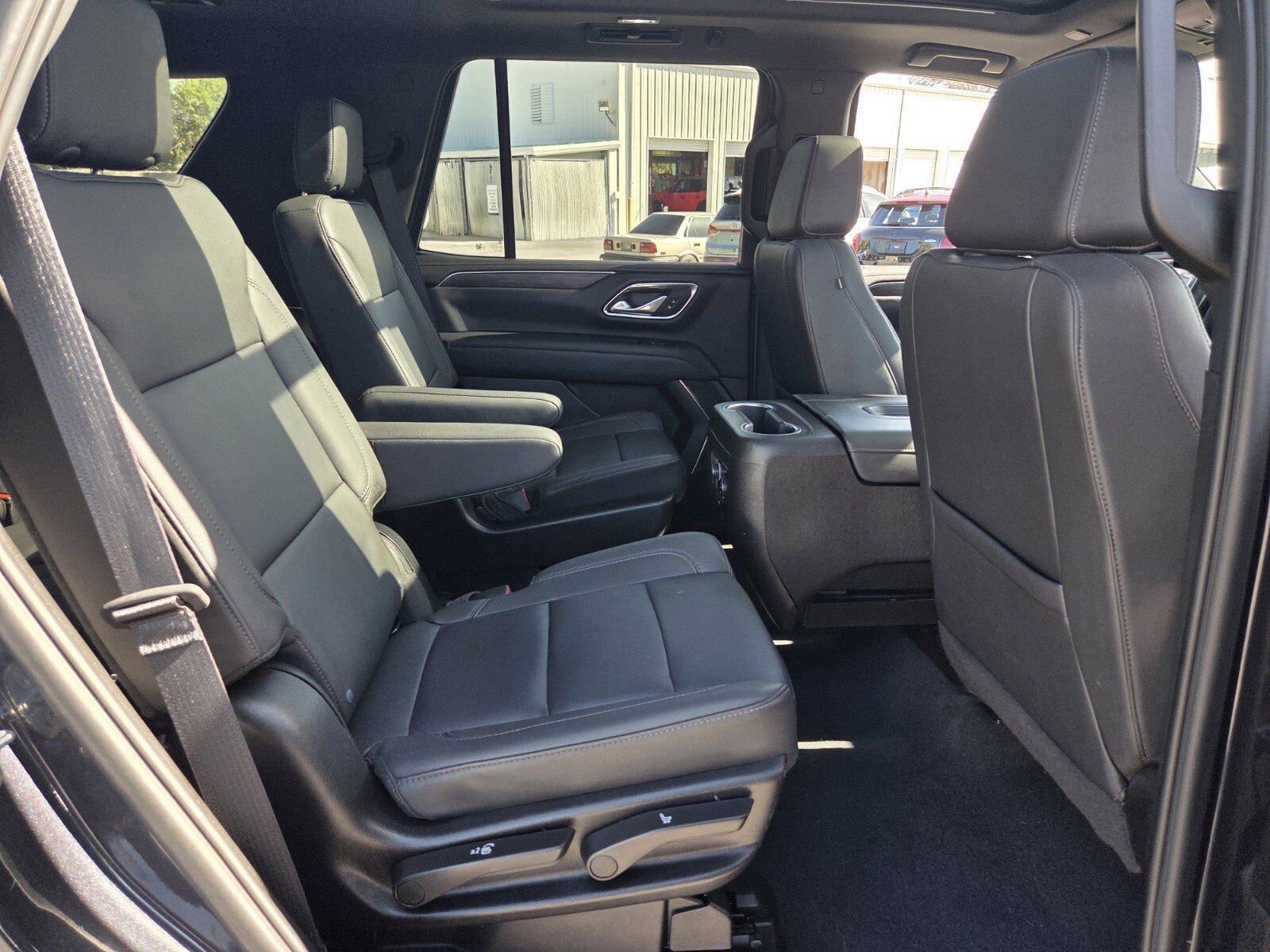 Used 2023 Chevrolet Tahoe Z71 w/ Off-Road Capability Package image 16