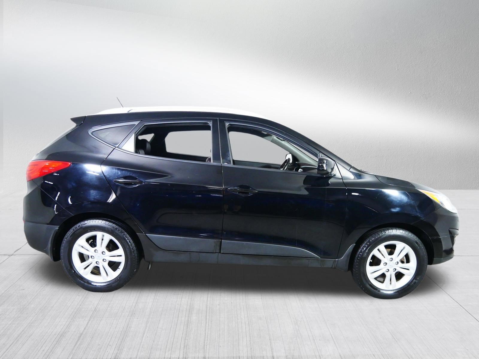 Used 2011 Hyundai Tucson GLS FWD image 8