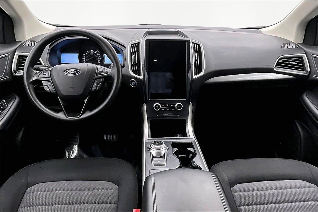 Used 2022 Ford Edge SE w/ Black Appearance Package image 16