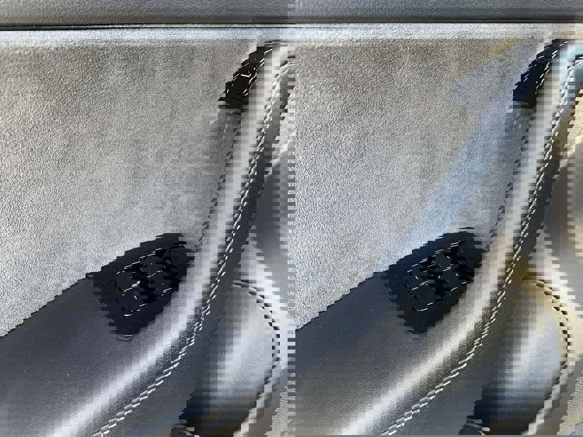 Used 2018 Tesla Model 3 Mid Range image 15