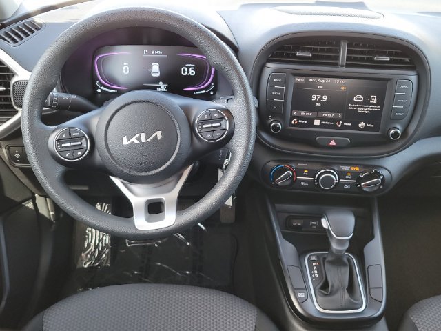 Certified 2025 Kia Soul LX w/ LX Technology Package FWD image 12