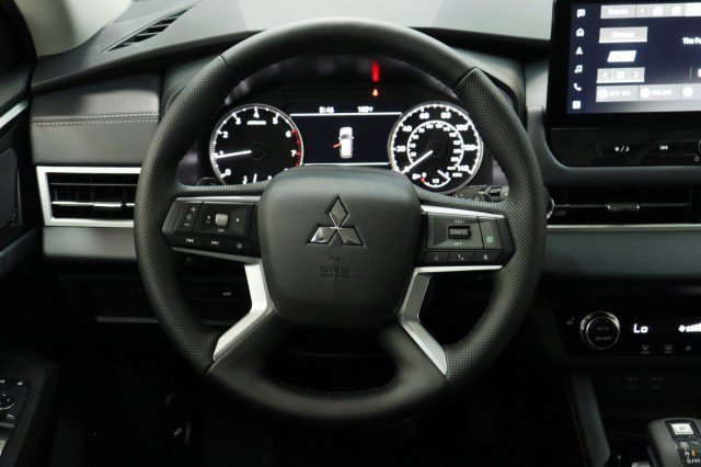 New 2026 Mitsubishi Outlander SE FWD image 21