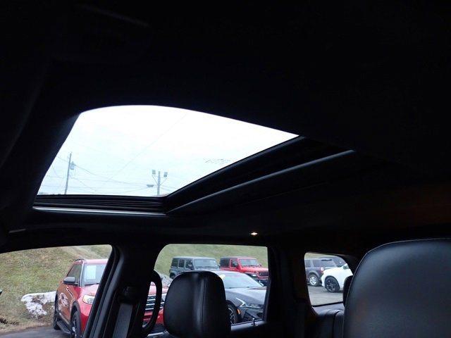 Used 2022 Jeep Grand Cherokee Laredo X image 20