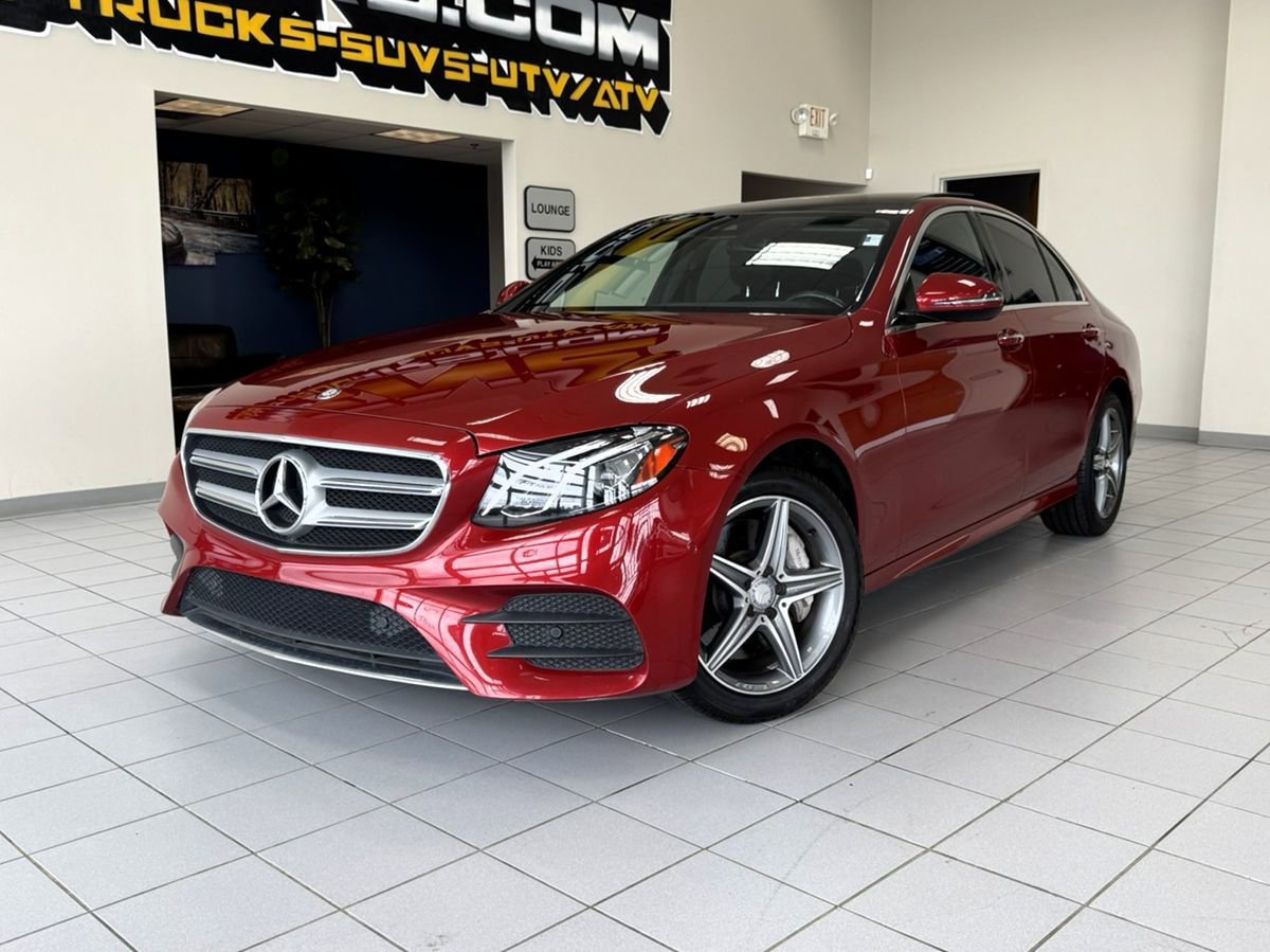 Used 2017 Mercedes-Benz E 300 4MATIC image 2