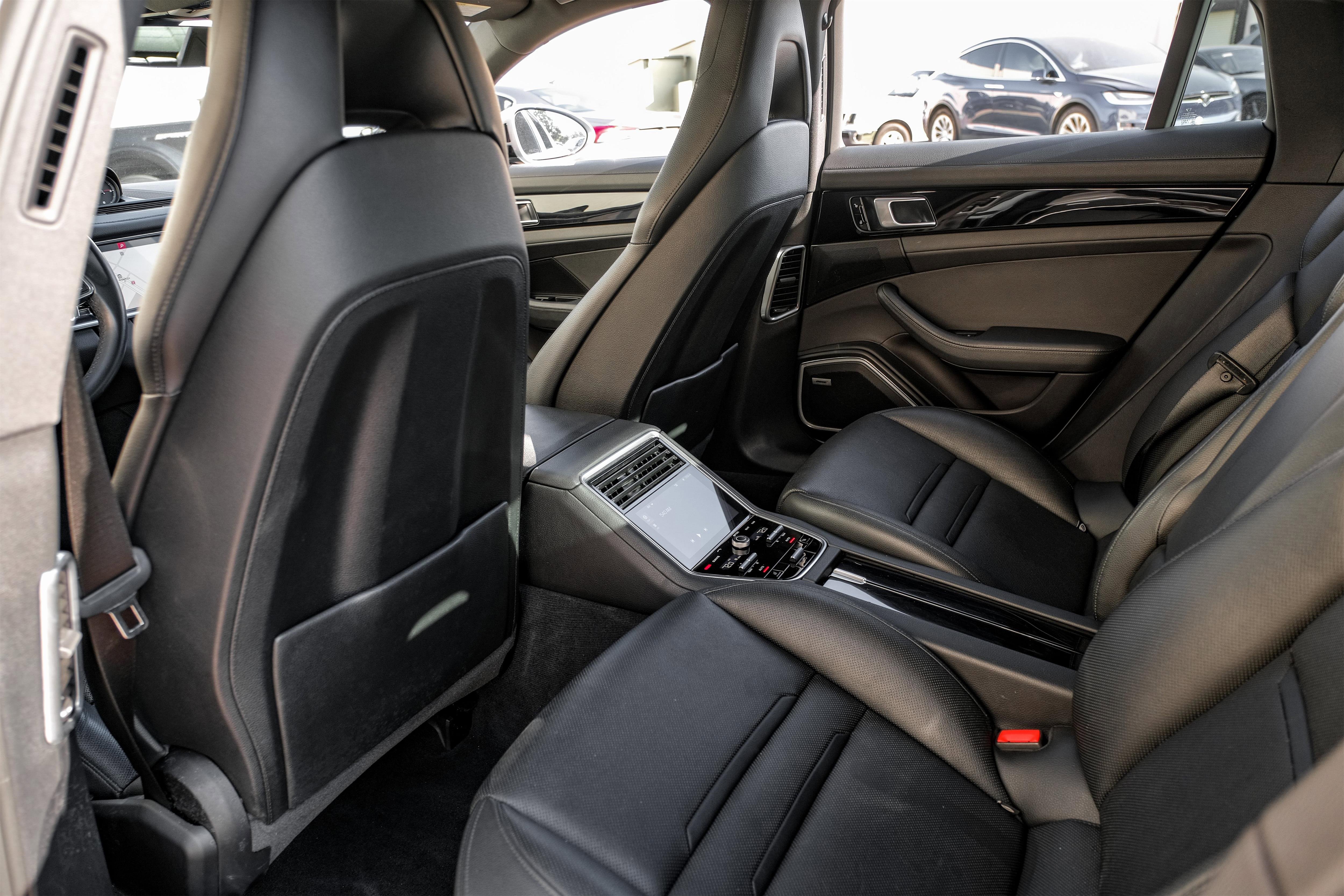 Used 2018 Porsche Panamera image 37