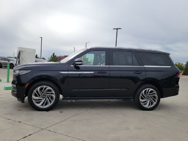 Certified 2025 Lincoln Navigator Reserve AWD/4WD image 6