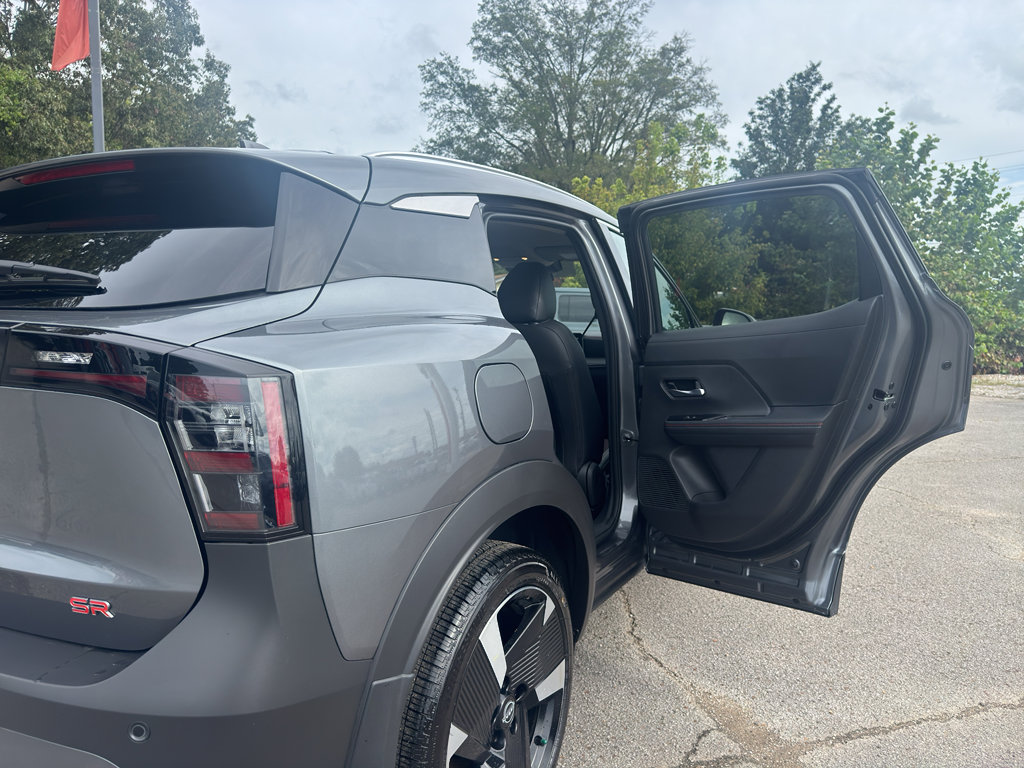 Used 2025 Nissan Kicks SR image 20