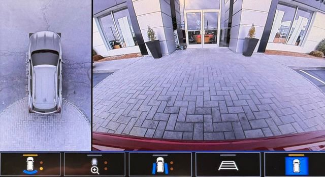 Used 2021 Buick Envision Avenir w/ Technology Package II image 35