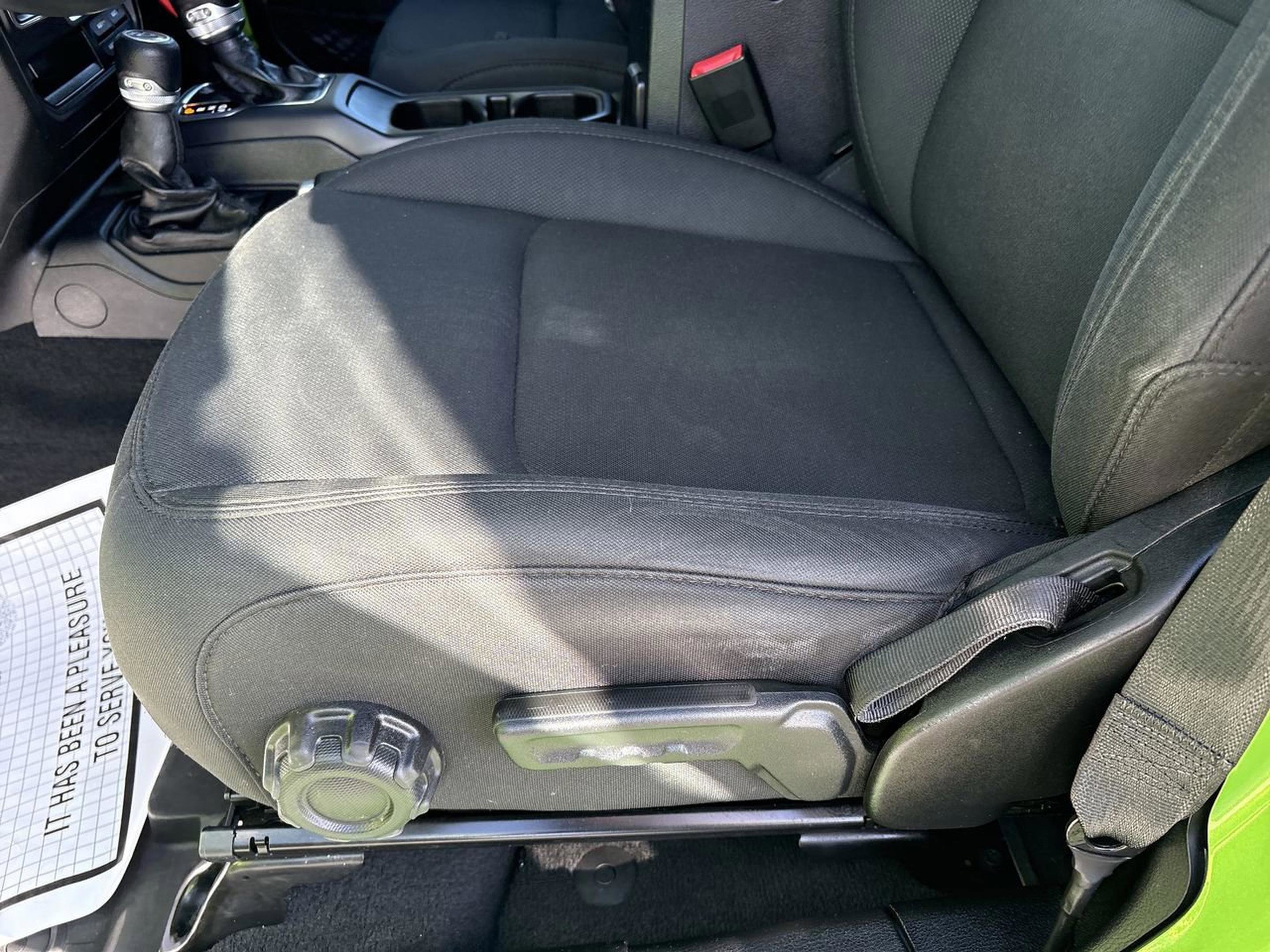 Used 2019 Jeep Wrangler Unlimited Sport S image 15