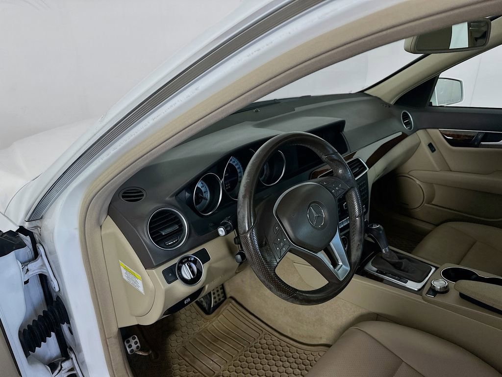 Used 2013 Mercedes-Benz C 300 4MATIC Sedan image 9