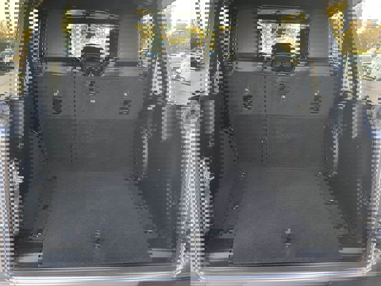 Used 2020 Jeep Wrangler Unlimited Sahara w/ Uconnect 4C Nav & Sound Group image 12