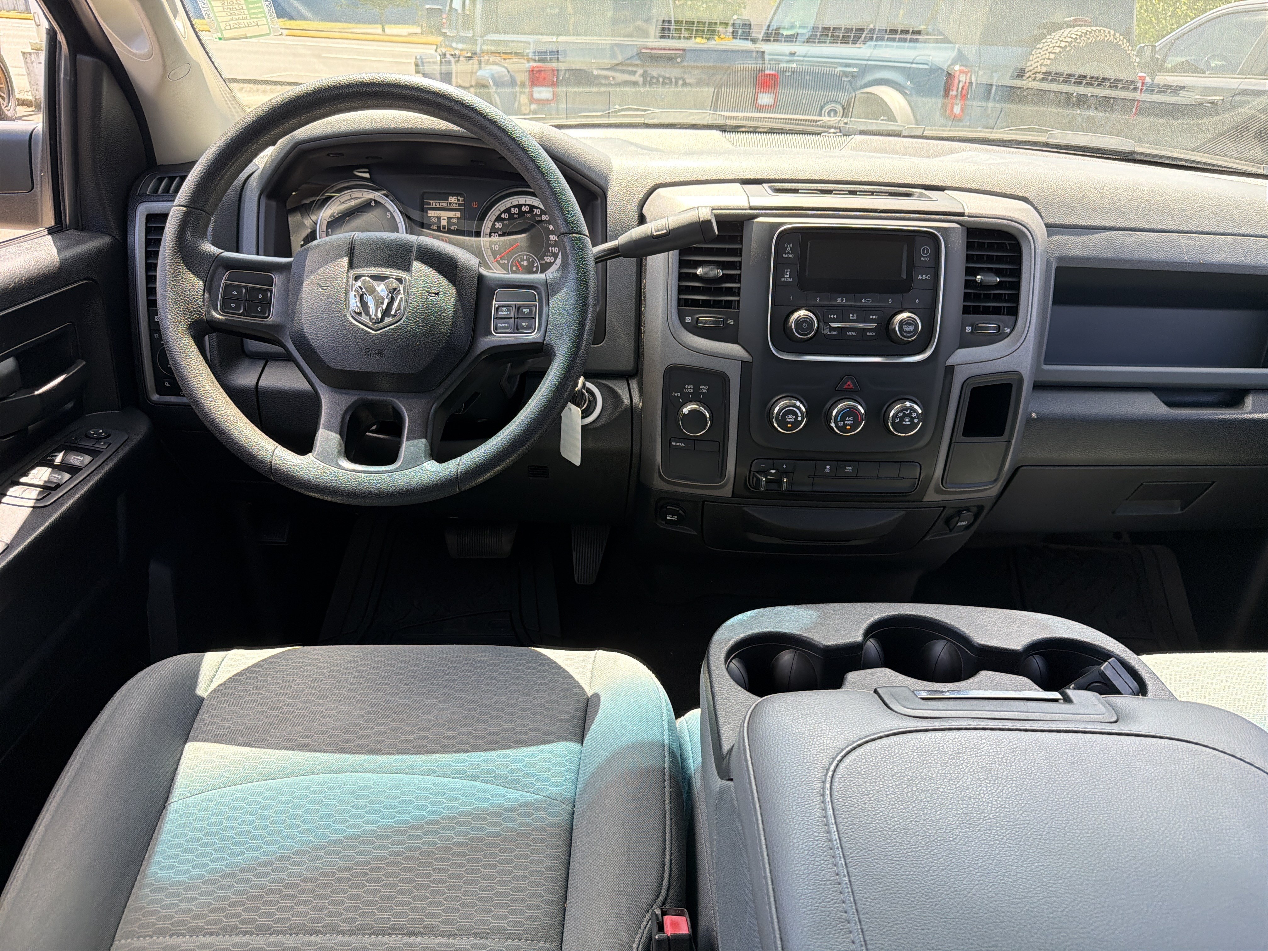 Used 2018 RAM 1500 ST w/ SXT Appearance Group AWD/4WD image 12