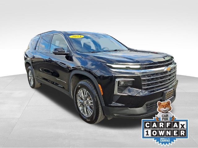 Used 2024 Chevrolet Traverse LT