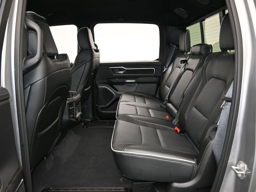 Used 2025 RAM 1500 Laramie image 32